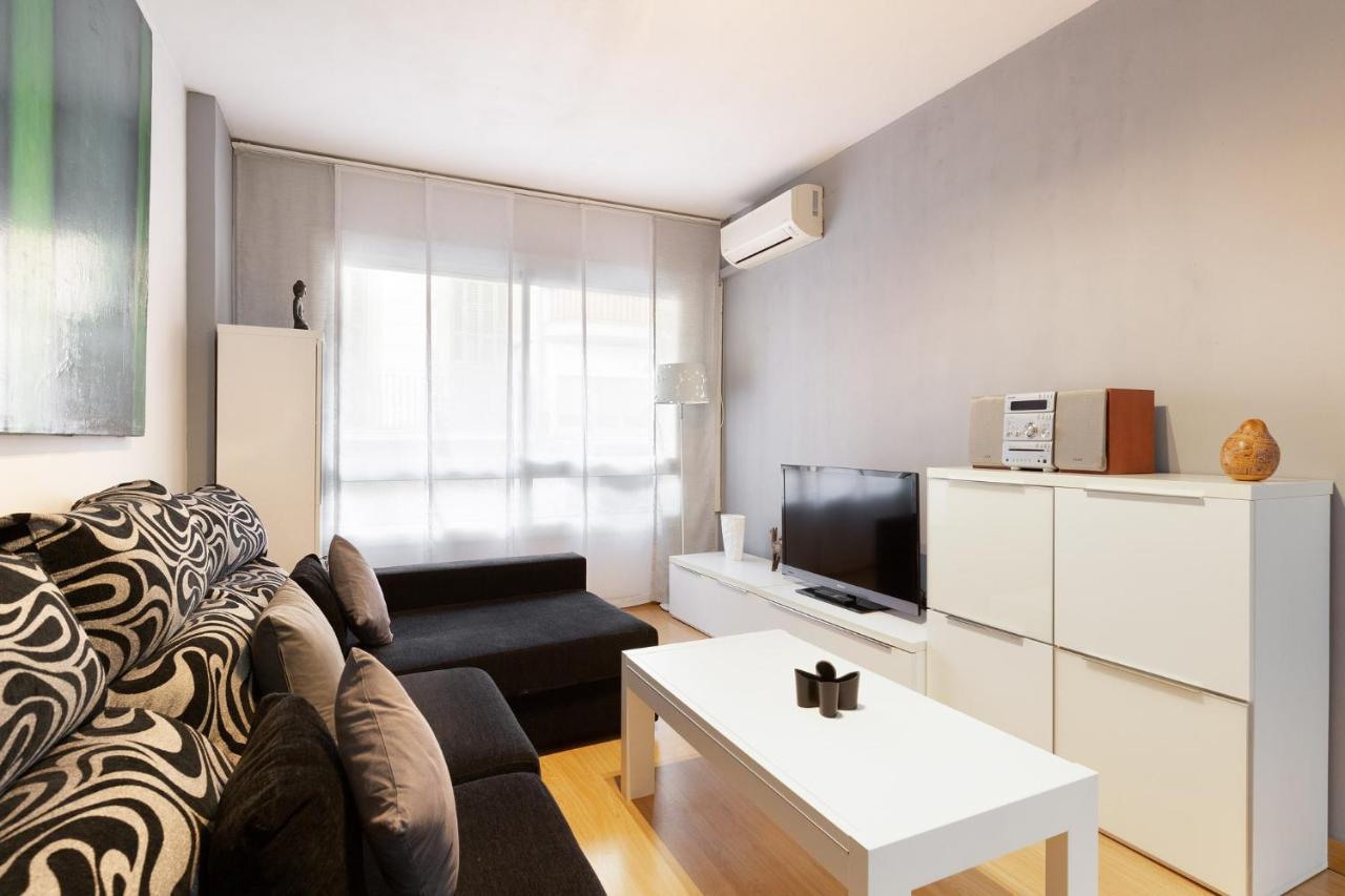 Stay U-Nique Apartments Radas II Барселона Екстериор снимка