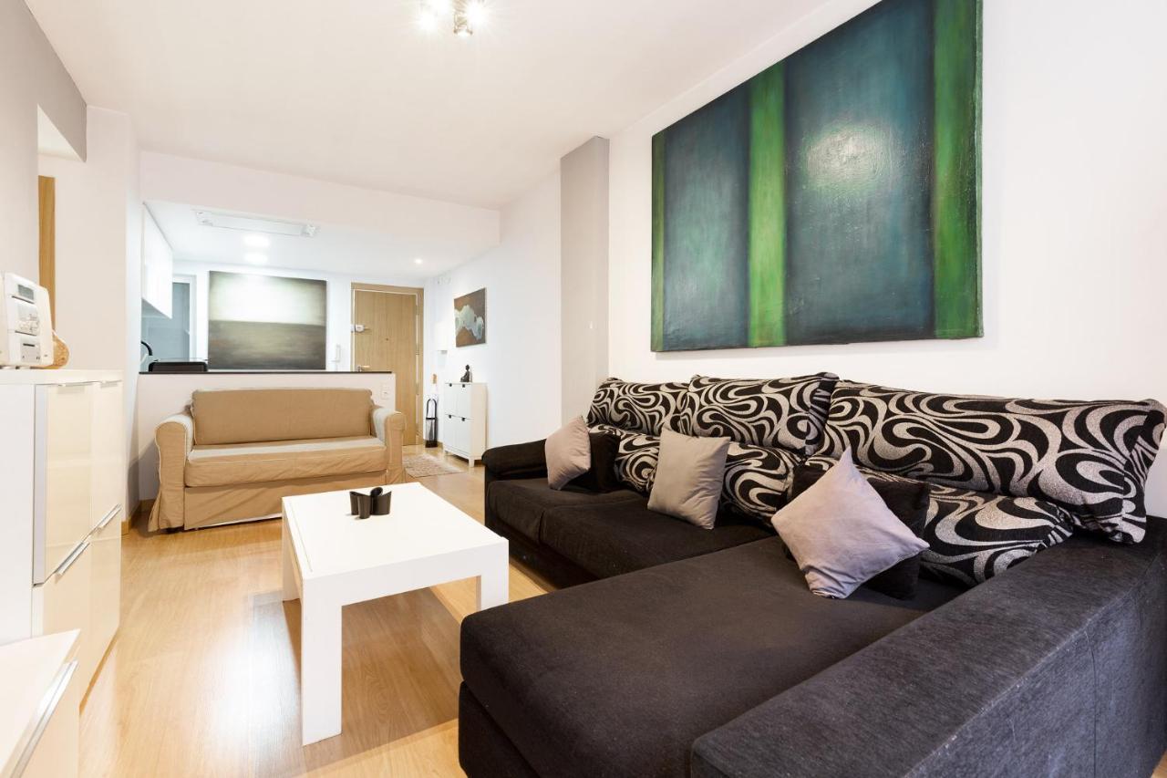 Stay U-Nique Apartments Radas II Барселона Екстериор снимка